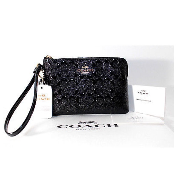 COACH Corner Zip Wristlet Patent Leather - Picture 4 of 8